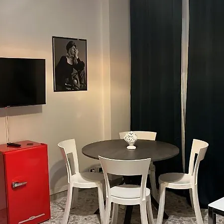 Guest house Cado Dalle Nubi 3 O 4 Posti Letto Con Bagno Privato E Doccia Idromassaggio