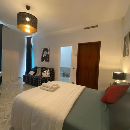 Cado Dalle Nubi 3 O 4 Posti Letto Con Bagno Privato E Doccia Idromassaggio Guest house *