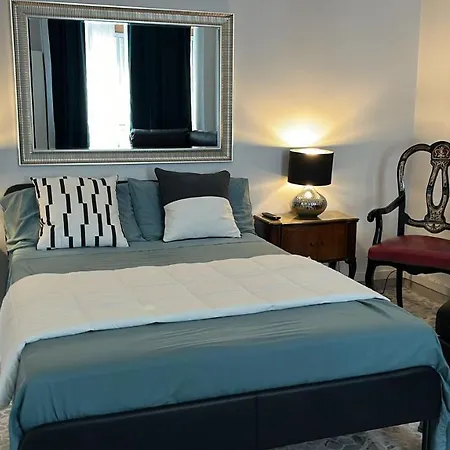 Cado Dalle Nubi 3 O 4 Posti Letto Con Bagno Privato E Doccia Idromassaggio * Μπάρι