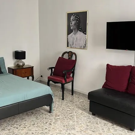Cado Dalle Nubi 3 O 4 Posti Letto Con Bagno Privato E Doccia Idromassaggio Μπάρι